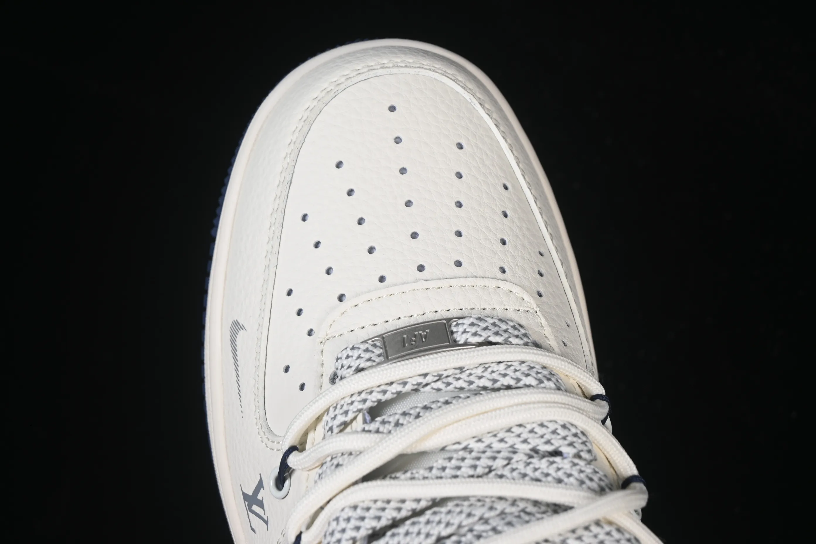 All categories Nk Air Force 1 Air Force series Nk Air Force 1 Low Air Force low-top Nike Air Force 1'07 Low LV joint flower blue hook drawstring Air Force 1 low-top casual sneakers DM6868-064